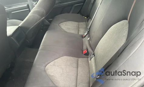 2020 Toyota Camry Le z USA, uszkodzony, nr VIN 4T1C11AK1LU999737